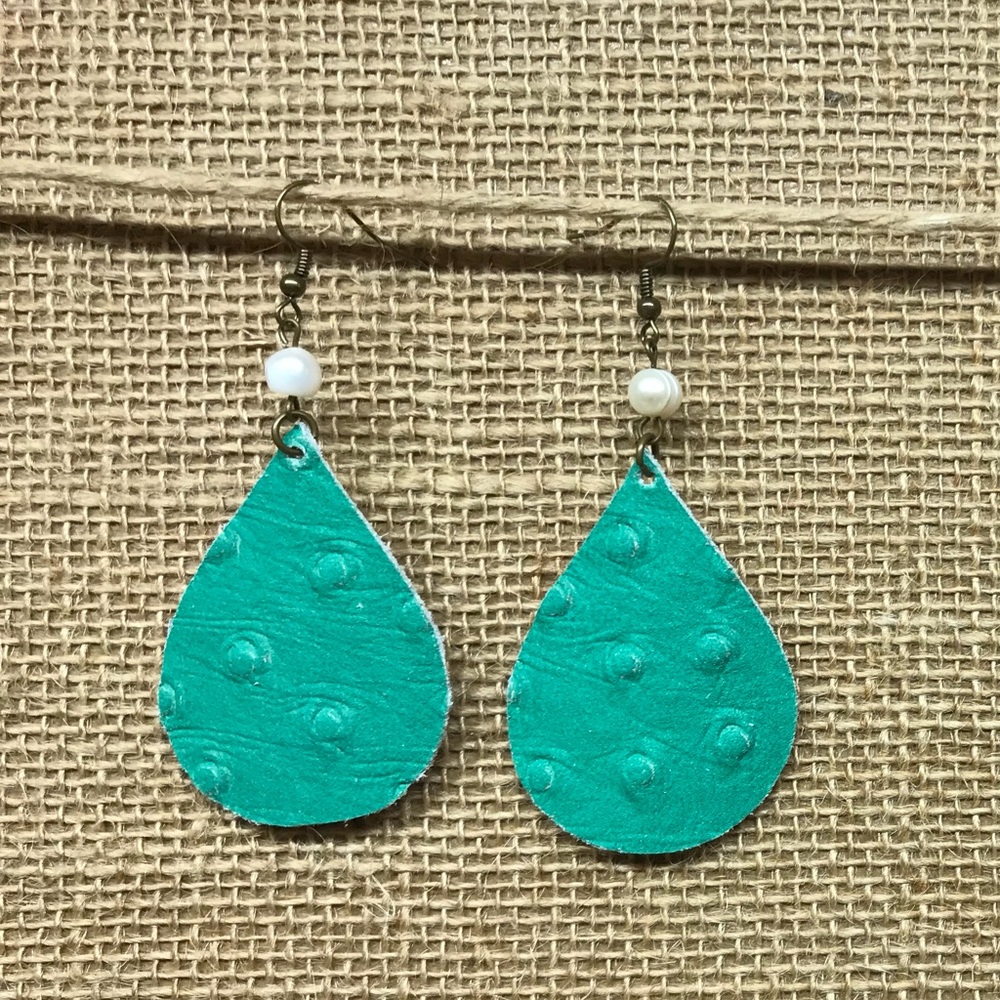 Medium genuine leather earrings